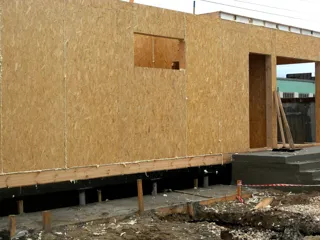 Haus nach individuellem Entwurf, Vladimir: Wandmontage
