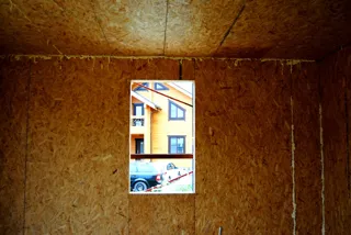 “Brest” projeli ev, Zemlyanichnaya Polyana kasabası: iç bölme duvarları