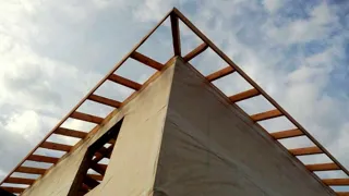 Custom-design house, Zhukovo village: second floor and attic floor