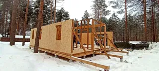 Haus nach individuellem Entwurf, Region Wologda: Wandmontage