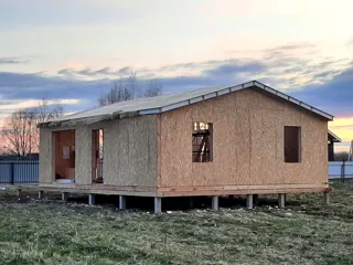 Haus nach Projekt „Barnhouse 76.1“, Rybinsk: Wandmontage