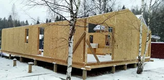 House based on the “Barnhouse 110” design, Moscow Region: wall assembly