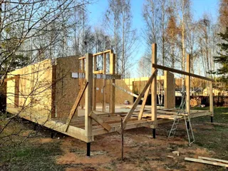 Özel projeye göre 94,5 m² ev, Yaroslavl bölgesi: duvar montajı