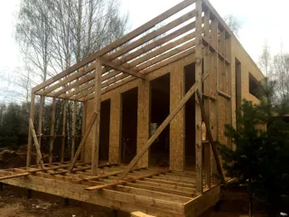 Haus nach individuellem Projekt, KP „Jaroslawskoje Wsmorje“: Wandmontage