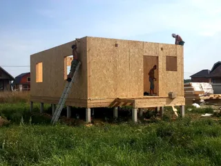 103 m² ev, “Ermak” projesi, Kostroma bölgesi: duvar montajı
