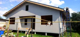 Haus 112,5 m² nach individuellem Projekt, Ivanovo: Fassadenverkleidung