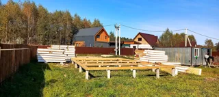 House built to a custom design, Nastasino village: foundation and sill strapping