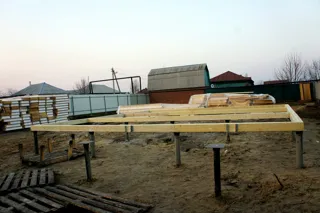 Haus nach Projekt „Metschta pl.1“, Saratov: Fundament und Grundrahmen