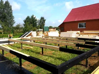 House based on the “Vanessa” design, Koloksha settlement: foundation and sill strapping