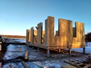Haus nach Projekt „Mistika - S2.5“, Dorf Velisovo: Wandmontage