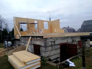 Haus nach individuellem Entwurf, Gartengemeinschaft SNT „Lasarewo“: Wandmontage