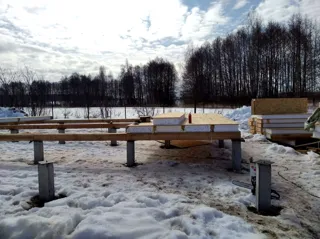 Haus nach Projekt „Mistika - S2.5“, Dorf Velisovo: Fundament und Grundrahmen