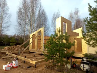 Haus nach individuellem Projekt, KP „Jaroslawskoje Wsmorje“: Wandmontage