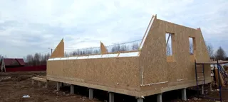 Custom-design house, Pavlikovo village: wall assembly