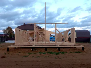 House based on the “Barnhouse 110” design, Rybinsk: wall assembly
