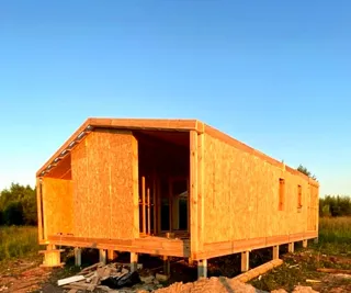 Haus nach Projekt „Barnhouse 76.1“, Dorf Rusyatino: Wandmontage