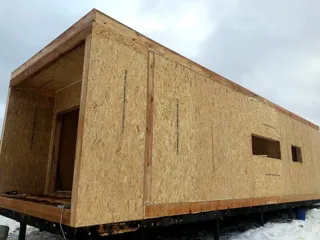 “Ochag” projesine göre ev, Sokolovo köyü: duvar montajı