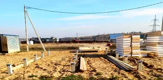 Haus 54 m² nach individuellem Projekt, Dorf Leonovo: Fundament und Grundrahmen