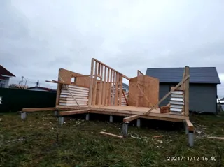 “Barnhouse 76.1” projeli ev, “Grafskaya Slavyanka” konut sitesi: duvar montajı