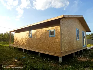 Haus nach individuellem Entwurf, Dorf Konokhovo: Fenster und Türen