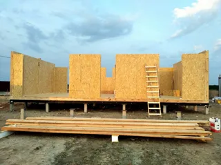 Haus nach Projekt „Mistika - K2.5“, Dorf Zdekhovo: Wandmontage