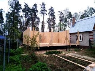 “Vernisazh” projesine göre ev, SNT “Polyana”: duvar montajı