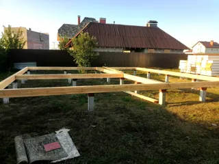 Haus nach individuellem Projekt, Samara: Fundament und Grundrahmen