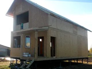 Haus nach individuellem Entwurf, Dorf Barskoe-Tatarovo: Wandmontage