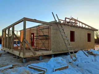 Haus 105 m² nach individuellem Projekt, Dorf Svingino: Wandmontage