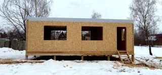 43 m² ev, özel proje, “FILM” SNT: duvar montajı
