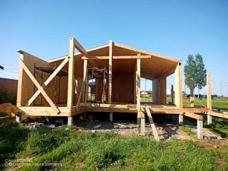 Haus nach individuellem Entwurf, Dorf Aprakisino: Dach