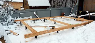 Haus nach Projekt „N4O-36“, Dorf Khlyabovo: Fundament und Grundrahmen