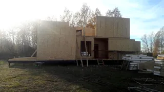Haus nach Projekt „Grafit“, Siedlung Lyubashino: Wandmontage