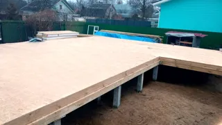 Haus 102 m², Projekt „Randevu - E2.8“, SNT „Sputnik“: Boden aus SIP-Paneelen auf Höhe 0
