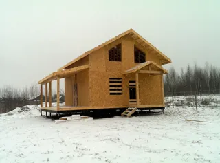 Haus nach Projekt „Sefir“, Dorf Kadnikovo: Obergeschoss und Dachgeschoss
