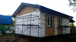 Haus nach Projekt „Slawjanskij Skit“, Region Jaroslawl: Fassadenverkleidung