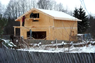 House based on the “Ermak” design, Serednevo village: completed house