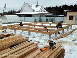 Haus nach Projekt „Elisej“, Region Wologda: Fundament und Grundrahmen