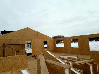 Haus nach individuellem Entwurf, Dorf Popovskaya: Wandmontage