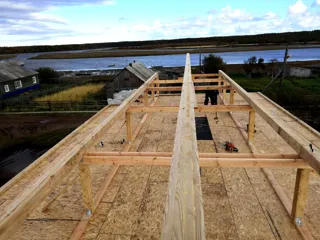 Custom-design house, Arkhangelsk Region: roofing