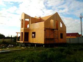 Haus nach individuellem Entwurf, Siedlung Sadovyy: zweites Obergeschoss und Dachgeschoss