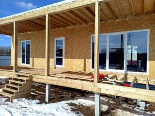Haus nach Projekt „Mistika - K2.8“, Strunino: Fenster und Türen