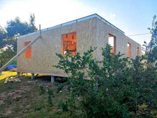 Haus 111 m², Projekt „Wiktorija“, SNT „Isanino“: Wandmontage