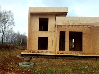 Haus nach Projekt „Grafit“, Siedlung Lyubashino: Wandmontage