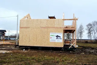 Haus nach Projekt „Metschta VB“, Dorf Ivantsevo: Wandmontage