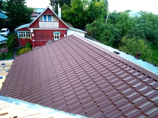 Custom-design house, Shurintsevo village: roofing