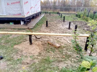 Özel projeye göre ek bina, Barskovo köyü: temel ve alt bağlama kirişi