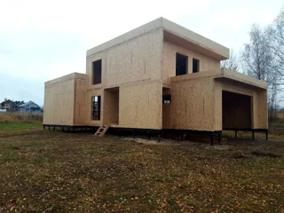 Haus nach Projekt „Grafit“, Siedlung Lyubashino: Wandmontage