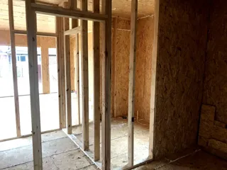 Haus nach Projekt „Otschag“, SNT „Loschki“: Trennwände