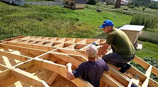 Haus nach individuellem Entwurf, Dorf Kovarditsy: Dach